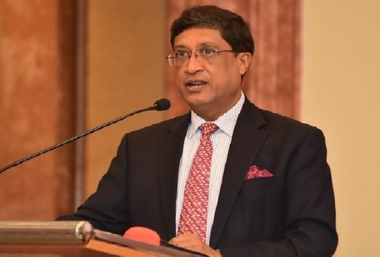विदेश मंत्रालय के सचिव संजय भट्टाचार्य ने किया ऐलान, भारतीय नागरिकों को जल्द मिल सकती है ई-पासपोर्ट सर्विस Ministry of External Affairs Secretary Sanjay Bhattacharya has informed in a tweet that soon people in the country can get e-passport