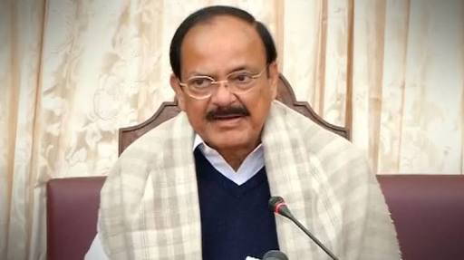 कारोबारी समुदाय को नियमों का पालन करने के लिए मार्गदर्शन करने में चार्टर्ड अकाउंटेंट की एक बड़ी जिम्मेदारी है: उपराष्ट्रपति The Vice President, Shri M. Venkaiah Naidu, today stressed the need to improve financial literacy among the masses and the greater benefit