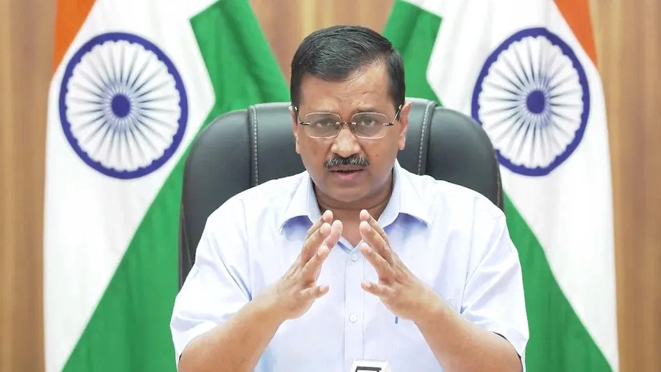दिल्ली में तेजी से बढ़ रहे कोरोना के आंकडे तो सीएम केजरीवाल ने इन मरीजों को घर पर ईलाज करने की दी सलाह The cases of corona and its new variant Omicron are increasing rapidly in the national capital Delhi. But CM Arvind Kejriwal told the people