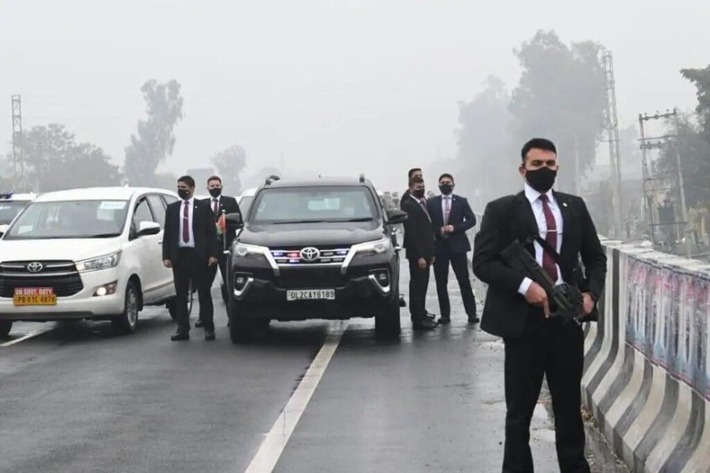 पीएम मोदी की फिरोजपुर रैली रद्द, केंद्रीय मंत्री मनसुख मंडाविया ने दी जानकारी Prime Minister Narendra Modi's rally in Ferozepur has been cancelled. Rain has been cited as the reason. Although during this many