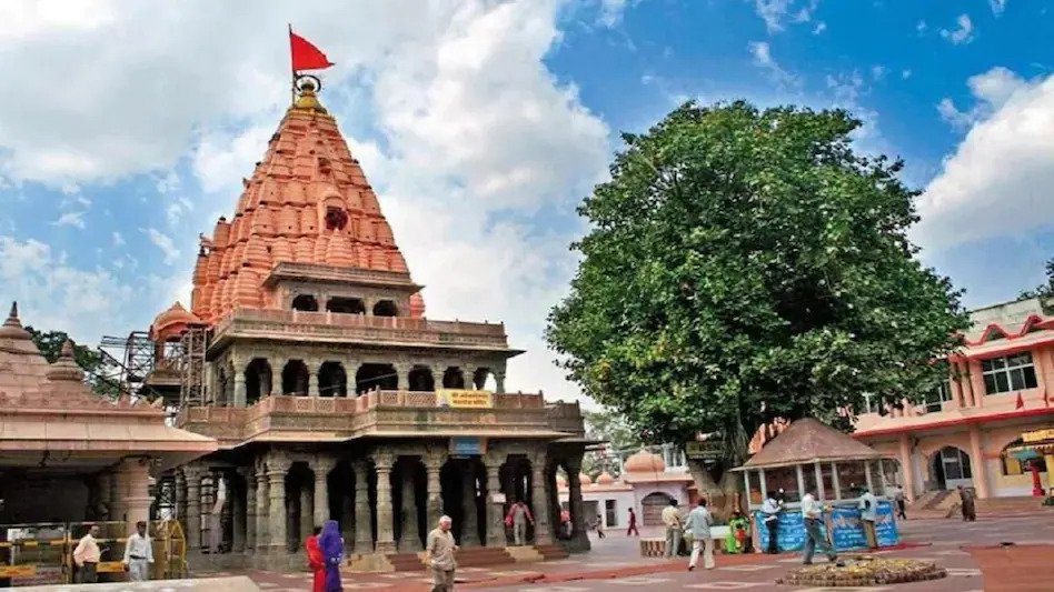 In the name of construction and expansion by the administration outside the Mahakal temple, removal of Hanuman idols including ancient