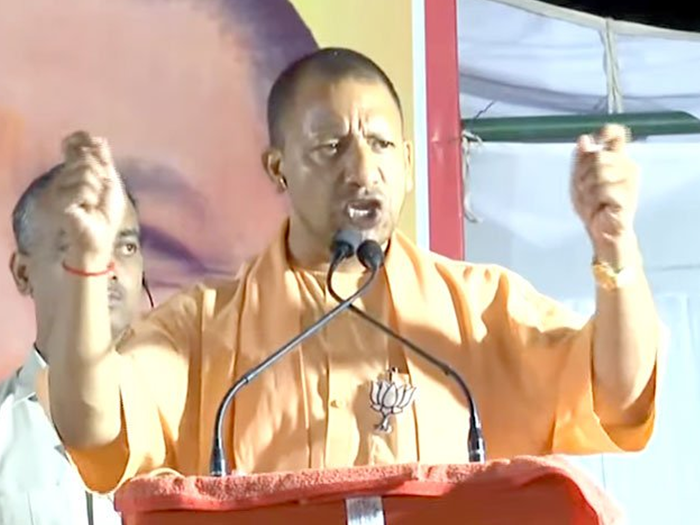 In Bahraiz on Tuesday, CM Yogi Adityanath fiercely attacked the Samajwadi Party. Yogi said that the state's economy was at number 5-6