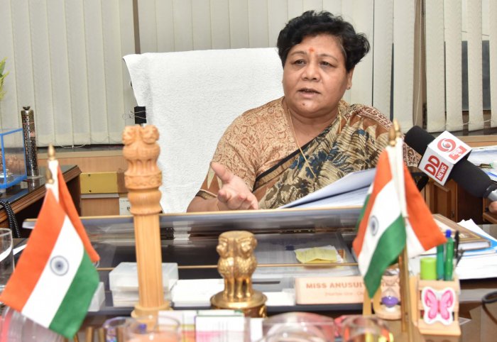मन से की गई मेहनत से सफलता अवश्य मिलती है: उइके Governor's Governor Anusuiya Uikey arrived to attend the felicitation ceremony organized by a private university association