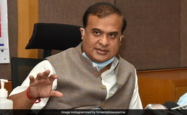 हिमंत बिस्व सरमा के बयान पर बोले छोटे चौधरी, भाजपा नेताओं को धोना चाहिए दातुन से मुंह Rashtriya Lok Dal (RLD) chief Jayant Choudhary on Sunday attacked Assam Chief Minister Himanta Biswa Sarma by Congress leader Rahul Gandhi.