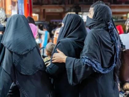 हिजाब और पगड़ी में तुलना सही नहीं: आरिफ मोहम्मद Amid the raging hijab controversy in Karnataka, Kerala Governor Arif Mohammad Khan has said that hijab is not a part of Islam. The governor