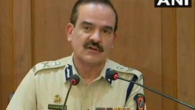 भ्रष्टाचार मामले में मुंबई के पूर्व पुलिस कमिश्नर परमबीर सिंह को राहत Former Mumbai Police Commissioner Parambir Singh has got a big relief from the Supreme Court. Supreme Court directs Maharashtra