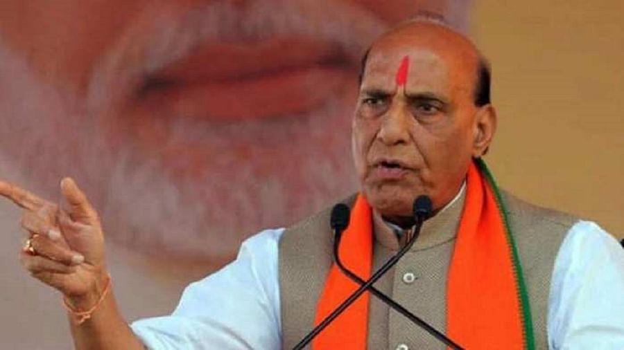 पंजाब चुनाव: राजनाथ सिंह ने आम आदमी पार्टी पर साधा निशाना Senior BJP leader and Defense Minister Rajnath Singh stressed on India's tough position against terrorism in Punjab and said that terrorists