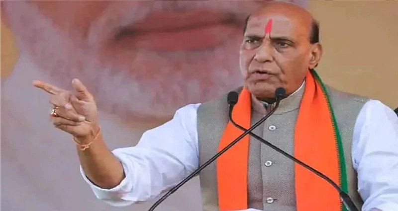 सेना पर सवाल उठाया तो बर्दाश्त नहीं करेंगेः राजनाथ सिंह Addressing an election rally in Mathura, Defense Minister Rajnath Singh on Saturday strongly attacked Congress leader Rahul Gandhi.