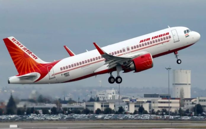 कल फिर यूक्रेन में फंसे भारतीयों को स्वदेस लाने के लिए उड़ान भरेगा एयर इंडिया का विमान Good news for Indians stranded in Ukraine. Amidst Russia-Ukraine tensions, the work of evacuating Indians trapped in Ukraine has started