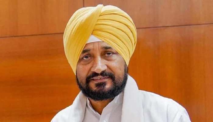 चन्नी होंगे पंजाब में कांग्रेस का सीएम चेहरा, ऐलान आज, लगे पोस्टर