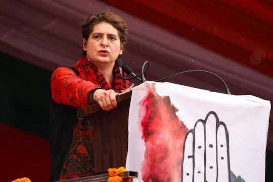 उत्तराखंड में कांग्रेस की घोषणा, 5 लाख परिवारों को सालाना 40 हजार रुपए, 200 यूनिट बिजली मुफ्त