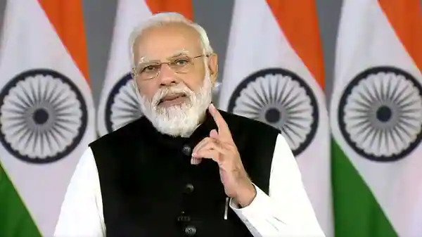 हिंदू वोट बांटकर किसके वोट इकट्ठा करना चाहते होः मोदी Prime Minister Narendra Modi attacked the opposition at the ground located in Shahzadpur, Akbarpur in Kanpur countryside,