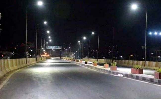 उत्तराखंड में नाइट कर्फ्यू खत्म, शॉपिंग मॉल, सिनेमा हाल, सैलून खुलेंगे Amidst the covid cases in Uttarakhand, the government has issued a new guideline. Keeping in mind the reduction in corona cases,