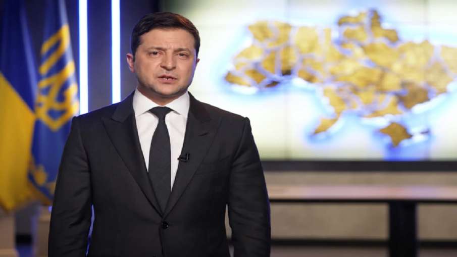 रूसी मीडिया का दावा, देश छोड़कर भागे यूक्रेन के राष्ट्रपति जेलेंस्की Russia and Ukraine is escalating. Meanwhile, a big news is coming out, Russian media has claimed that the President of Ukraine Zelensky