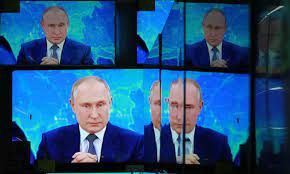 रूसी मीडिया में उठा कश्मीर का मुद्दा, पुतिन ने बताया भारत का आंतरिक मामला Russia has outright denied its media reports comparing Kashmir to Palestine. President Vladimir Putin's government