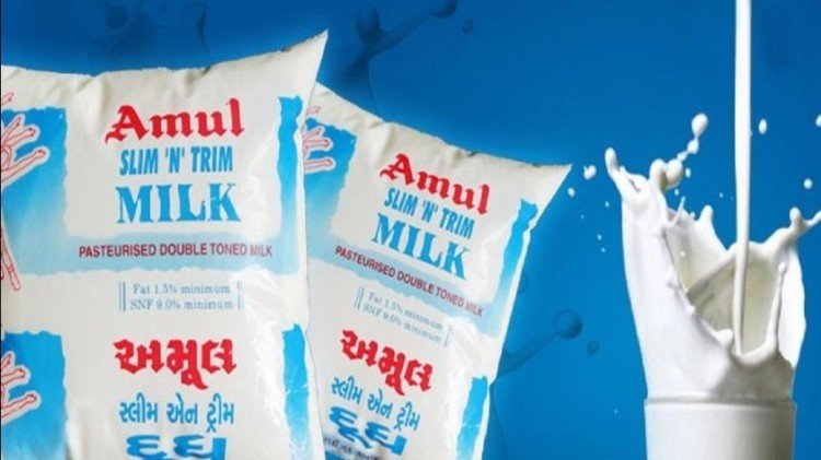 अमूल के बाद इस बड़ी कंपनी ने भी बढ़ाए दूध के दाम