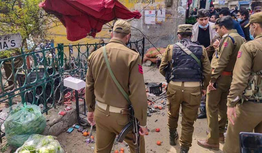 जम्मू-कश्मीर के ऊधमपुर में आतंकी विस्फोट, एक की मौत-14 घायल