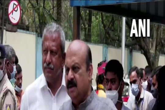 हिजाब पर फैसला सुनाने वाले तीनों जजों को वाई कैटेगरी की सुरक्षा