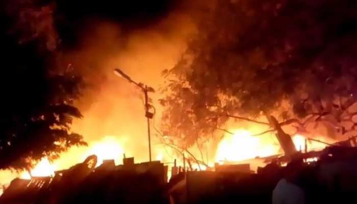 दिल्ली: गोकुलपुरी गांव की झुग्गियों में लगी आग, सात लोगों की मौत