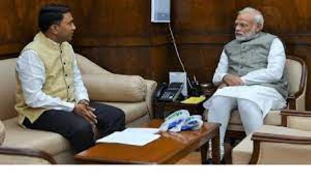 मोदी से मिले गोवा के मुख्यमंत्री, बोले-मैं ही दोबारा गोवा का सीएम बनूंगा