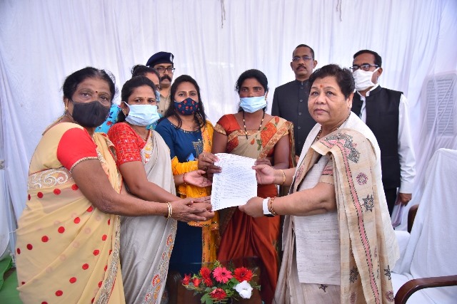 राज्यपाल से जनप्रतिनिधियों एवं विभिन्न संगठन प्रमुखों ने की भेंट