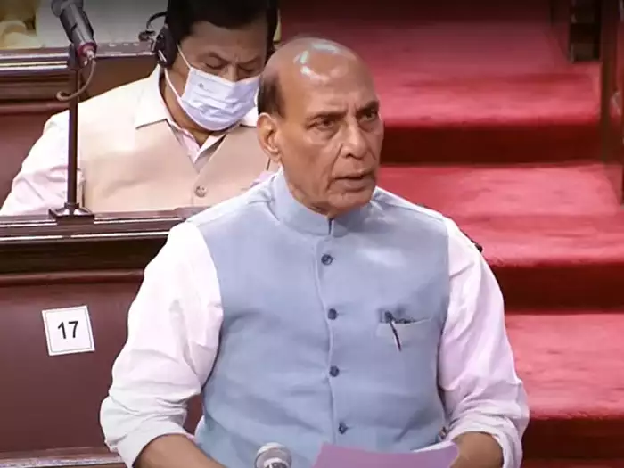 पाकिस्तान में मिसाईल का गिरना गंभीर, हमने जांच के दिए आदेशः रक्षामंत्री