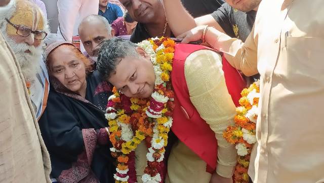 नीरज के स्वागत में सड़क पर उतरी एनआईटी की जनता