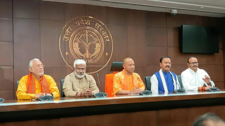 योगी कैबिनेट का पहला फैसला, फ्री राशन योजना तीन माह तक जारी रहेगी