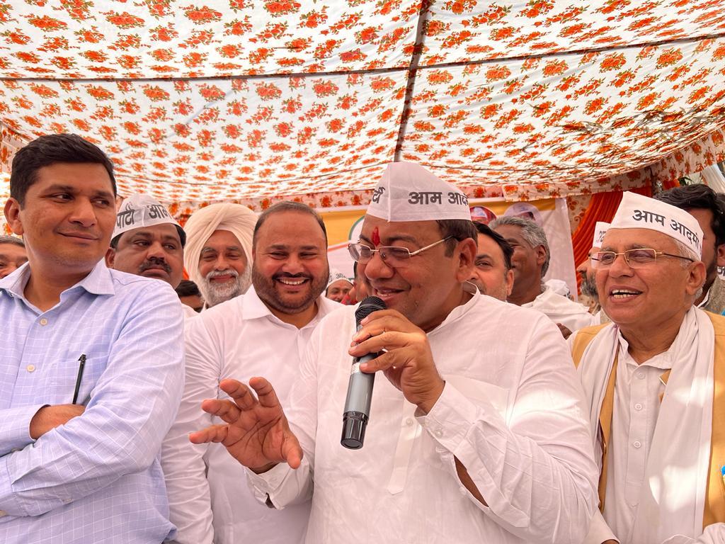आप ने फैलाए पंख, 9 राज्यों में पार्टी पदाधिकारियों की घोषणा