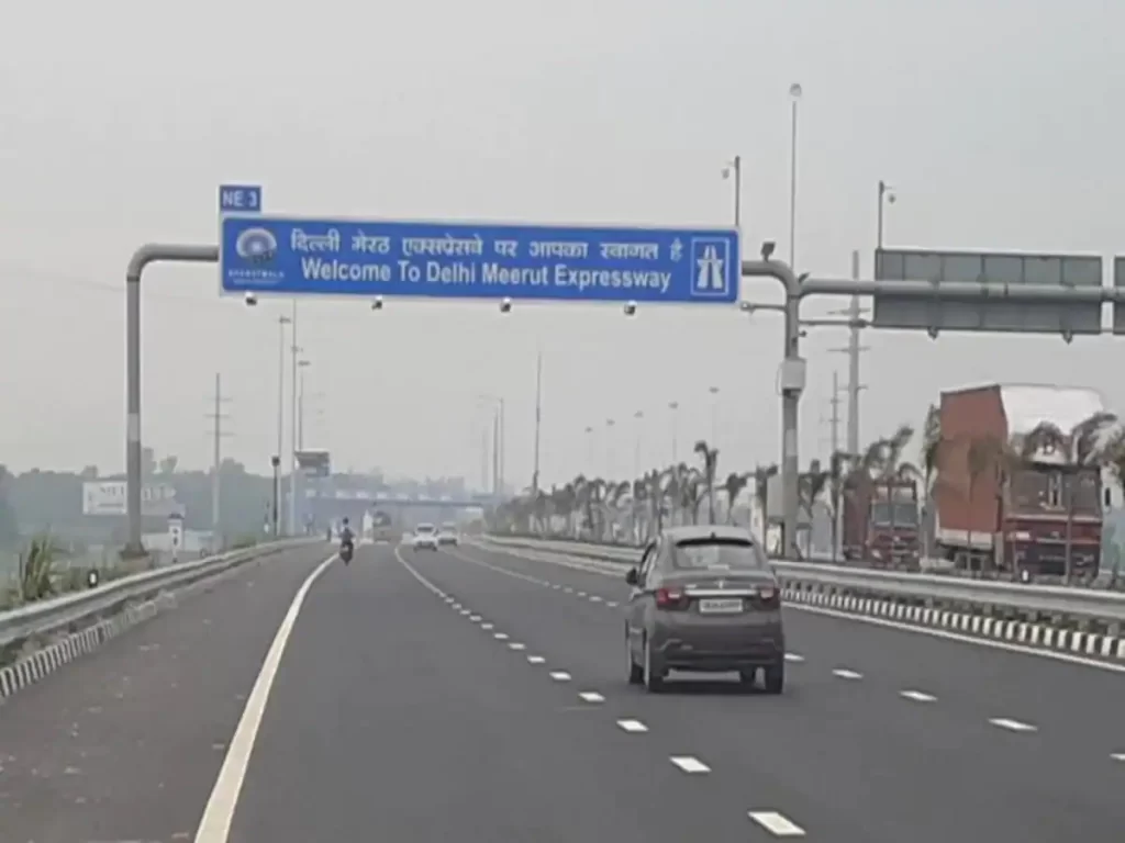 दिल्ली-मेरठ एक्सप्रेसवे: आज आधी रात से खत्म हो जाएगी फ्री सेवा, देना होगा टोल