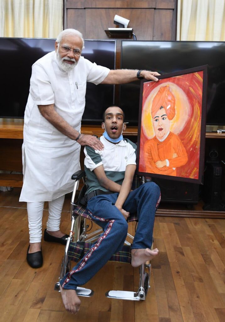 पीएम नरेन्द्र मोदी ने लोगों से आयुष कुंडल की पेंटिंग देखने के लिए की अपील