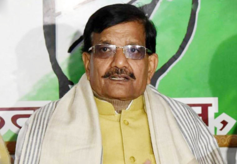 बड़े बेआबरू होकर निकले तेरे कूचे से