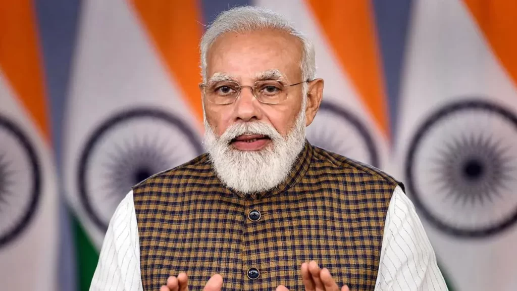 लोक सेवक अपने जिलों के पूर्व कलेक्टरों से करें मुलाकात, होगा नया अनुभवः मोदी