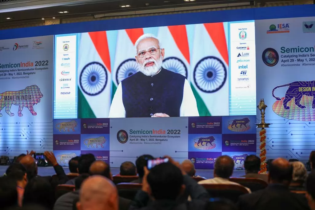 “भारत अगली प्रौद्योगिकी क्रांति का नेतृत्व करने का मार्ग प्रशस्त कर रहा है”- नरेन्द्र मोदी