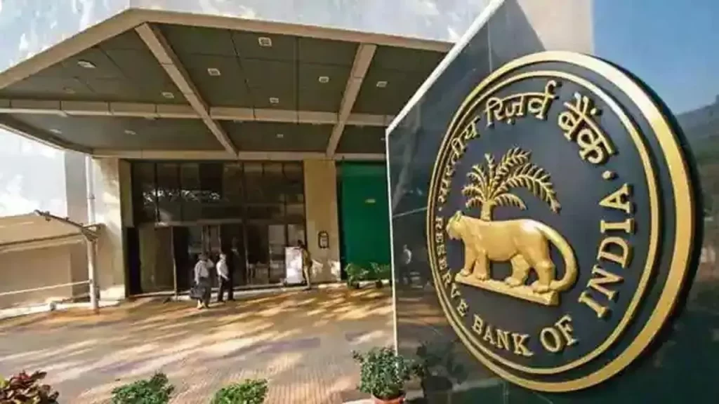 आरबीआई की रिपोर्ट! 12 साल तक नहीं उबर पाएगी देश की अर्थव्यवस्था