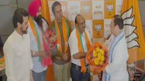 हिमाचल में चुनाव से पहले आप को झटका, प्रदेश अध्यक्ष समेत दो और बड़े नेता भाजपा में शामिल