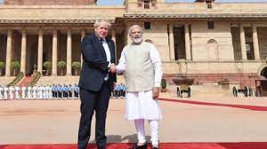 राष्ट्रपति भवन पहुंचे बोरिस जॉनसन, पीएम मोदी ने किया स्वागत