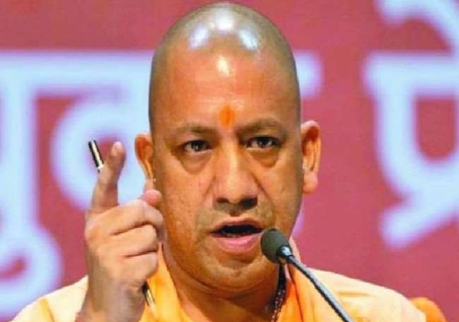 योगी आदित्यनाथ ने अपने विधायकों को ट्रांसफर व पोस्टिंग के चक्कर में न पड़ने की दी सलाह After assuming the post of Chief Minister of UP for the second time, Yogi Adityanath is continuously taking big decisions.