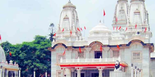 गोरखनाथ मंदिर ने पेश की मिसाल, अब मंदिर से बाहर नहीं जा रही लाउडस्पीकर की आवाज