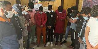 कश्मीर: जामिया मस्जिद में नमाज के बाद देश विरोधी नारे लगाने वाले 13 युवक गिरफ्तार