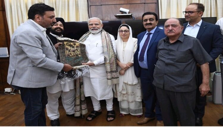 कश्मीरी व्यवसायियों ने नई दिल्ली में की पीएम मोदी से मुलाकात, जेद्दा के लिए सीधी हवाई कनेक्टिविटी की मांग