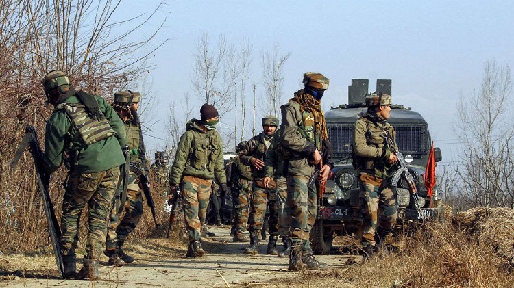 शोपियां में सुरक्षाबलों ने किया दो आतंकियों को ढेर, मुठभेड़ जारी