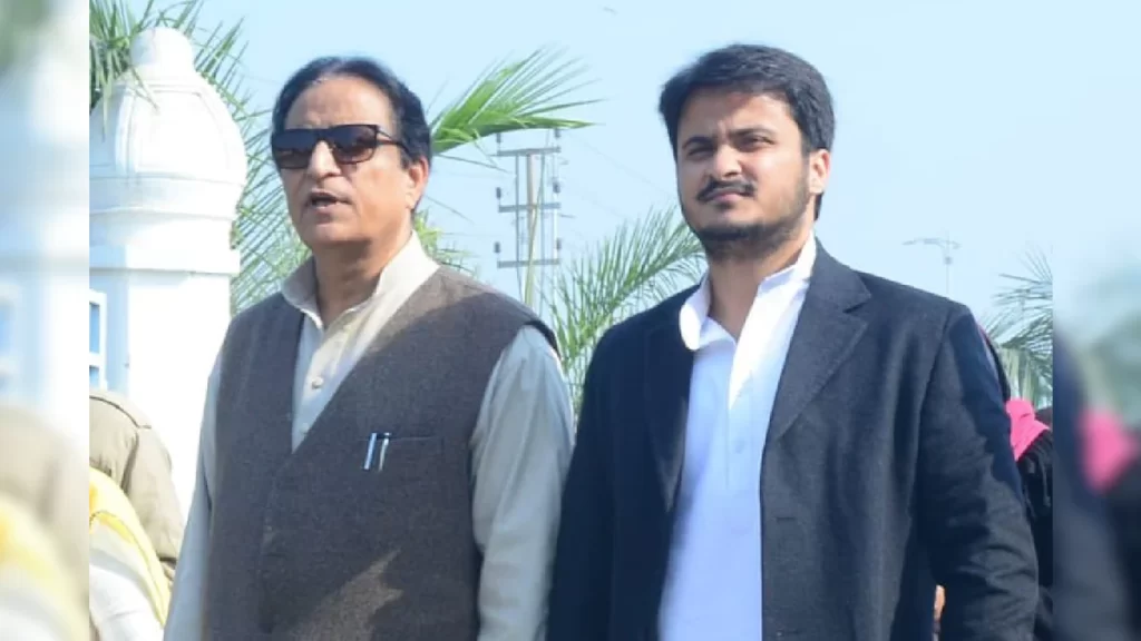 आजम परिवार की मुश्किलें और बढ़ीं, अब बेटे अब्दुल्ला आजम और पत्नी तंजीन फातिमा के खिलाफ जारी हुआ वारंट