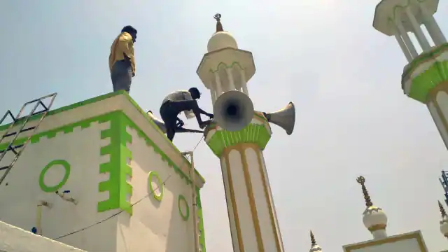 लाउडस्पीकर पर अजान मौलिक अधिकार नहीं: हाई कोर्ट