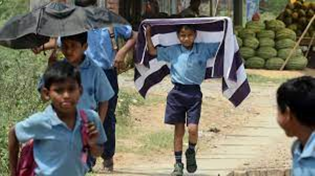 शिक्षा मंत्रालय ने लू के दुष्प्रभावों से निपटने के लिए स्कूलों द्वारा बरती जाने वाली सावधानियों के संबंध में दिशा-निर्देश जारी किए