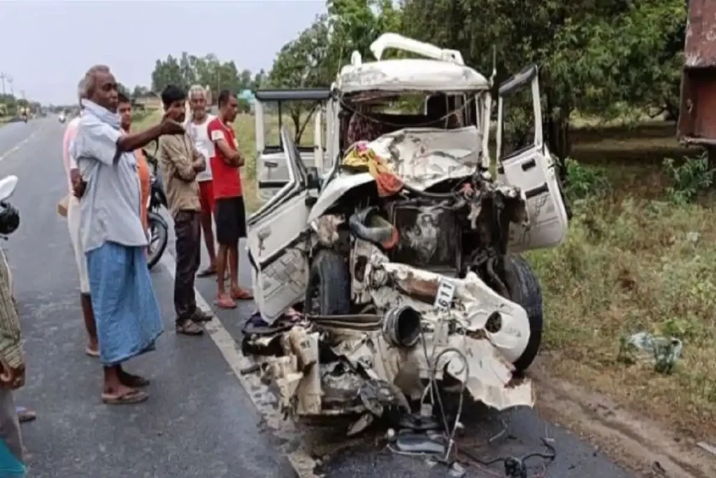 सिद्धार्थनगर में तेज रफ्तार बोलेरो ने ट्रक को मारी टक्कर, 8 की मौत; सीएम योगी और पीएम मोदी ने जताया शोक