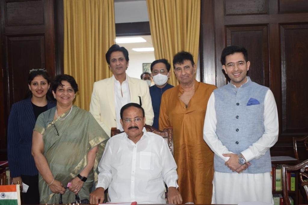 सभापति एम. वेंकैया नायडु ने संजीव अरोड़ा, डॉ.अशोक कुमार मित्तल और राघव चड्ढा को दिलाई राज्यसभा सांसद पद की शपथ