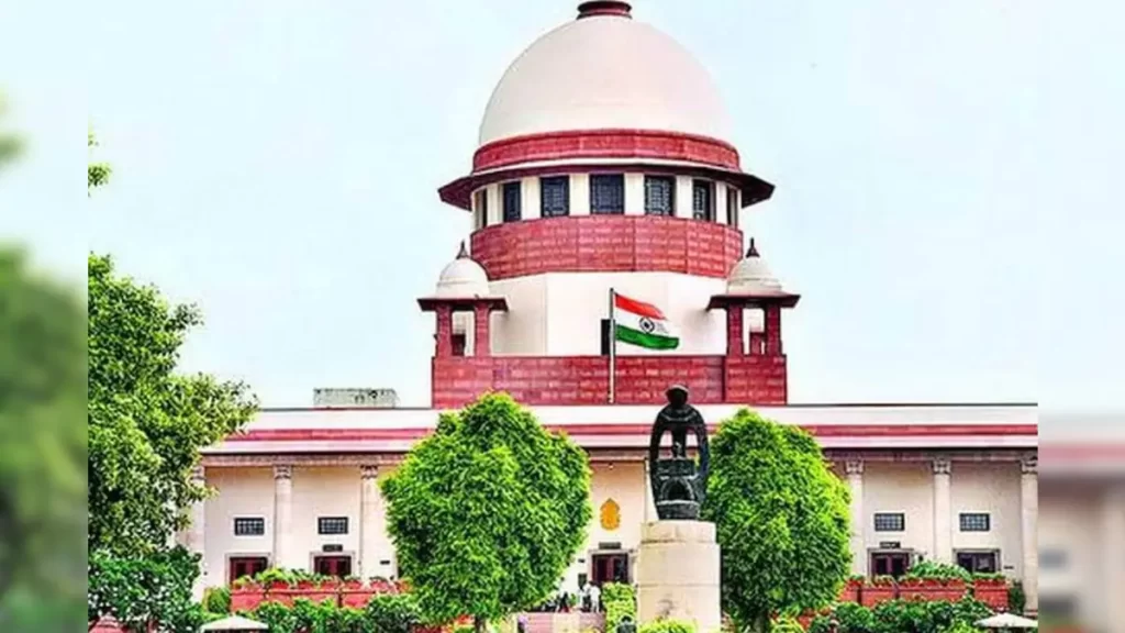 ओबीसी आरक्षण के साथ ही होंगे निकाय चुनाव, सुप्रीम कोर्ट ने चुनाव आयोग को एक हफ्ते में अधिसूचना जारी करने का दिया आदेश