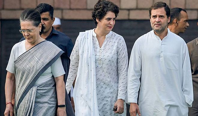 कांग्रेस की नई रणनीति! एक परिवार एक टिकट, गांधी परिवार से होगी पहल?