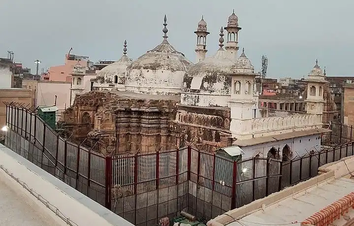 ज्ञानवापी मस्जिद विवाद: सुप्रीम कोर्ट ने वाराणसी कोर्ट से 20 मई तक सुनवाई आगे बढ़ाने से किया इन्कार
